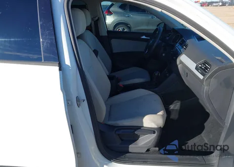 2018 Volkswagen Tiguan 2.0T S из США, поврежденный, VIN 3VV1B7AX1JM011933